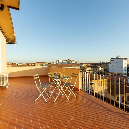 Guesthost - Penthouse - Terrace With View Pisa