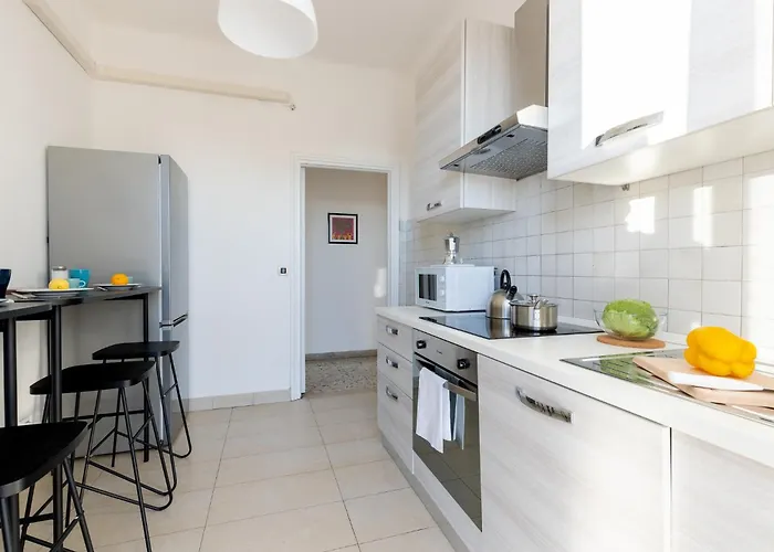 Guesthost - Penthouse - Terrace With View